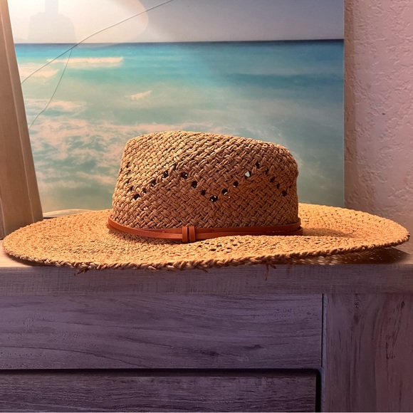 NWT Vici McKinley Woven Straw Hat - Light Tan - Picture 3 of 4